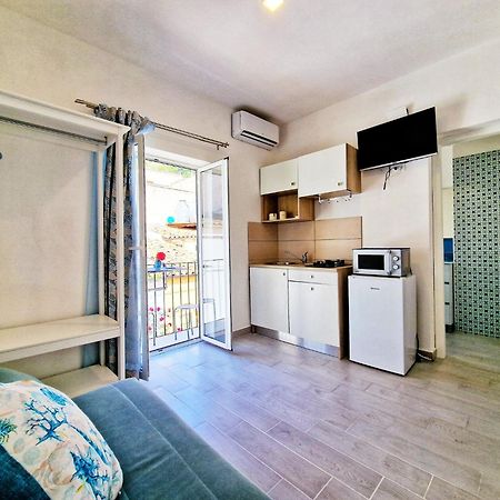 Casa Vacanze A&G 카스텔라마레델골포 외부 사진