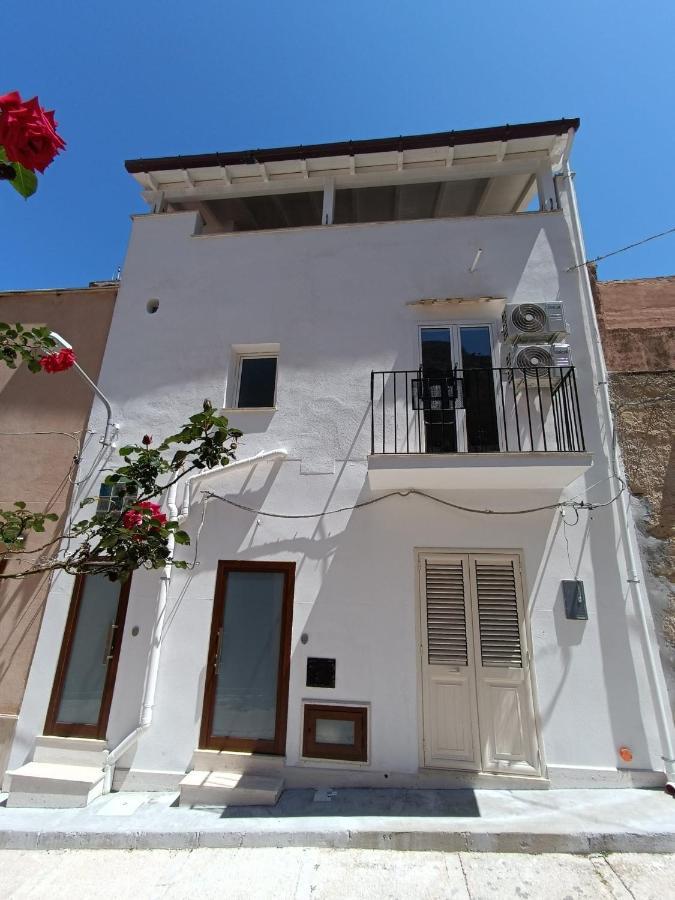 Casa Vacanze A&G 카스텔라마레델골포 외부 사진